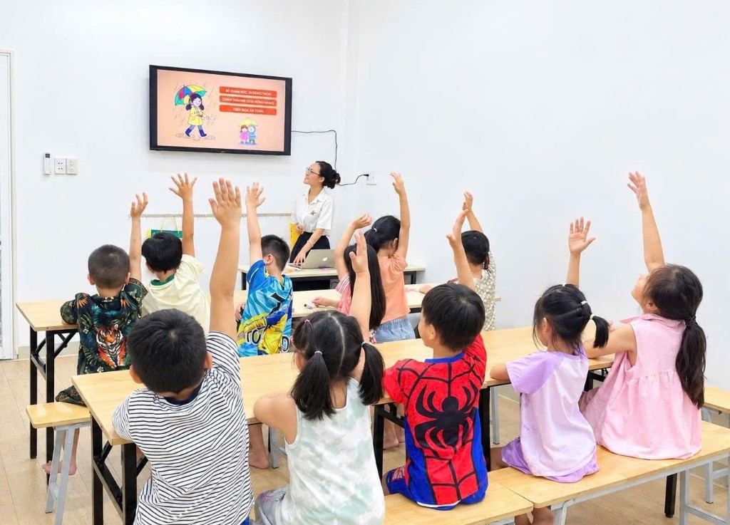 Lớp học Nét Bút Nghiêng